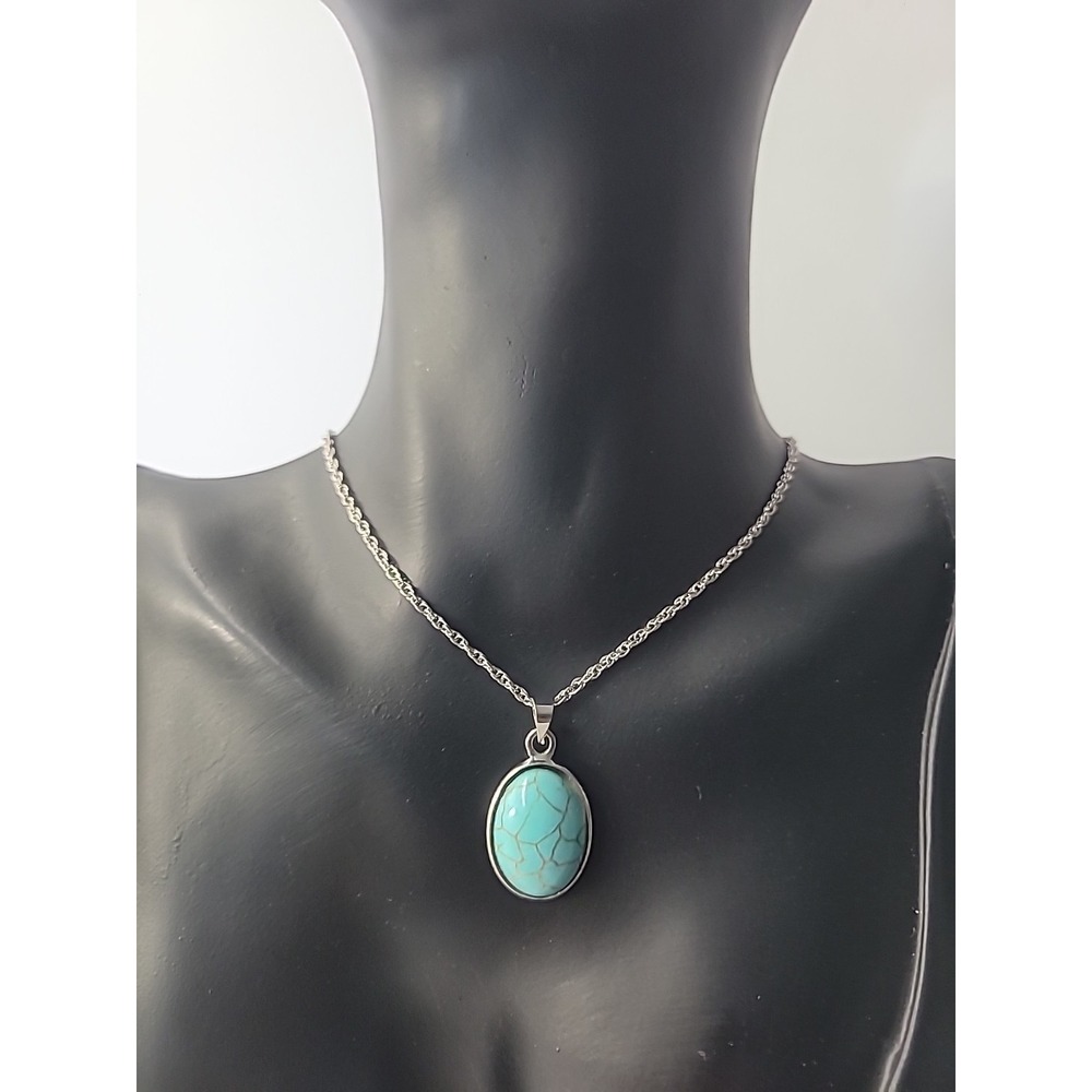 Vintage Oval Blue Stone Pendant Necklace Silver Tone Chain Southwestern Boho